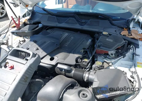 2013 Jaguar Xj z USA, uszkodzony, nr VIN SAJWA1C76D8V43836